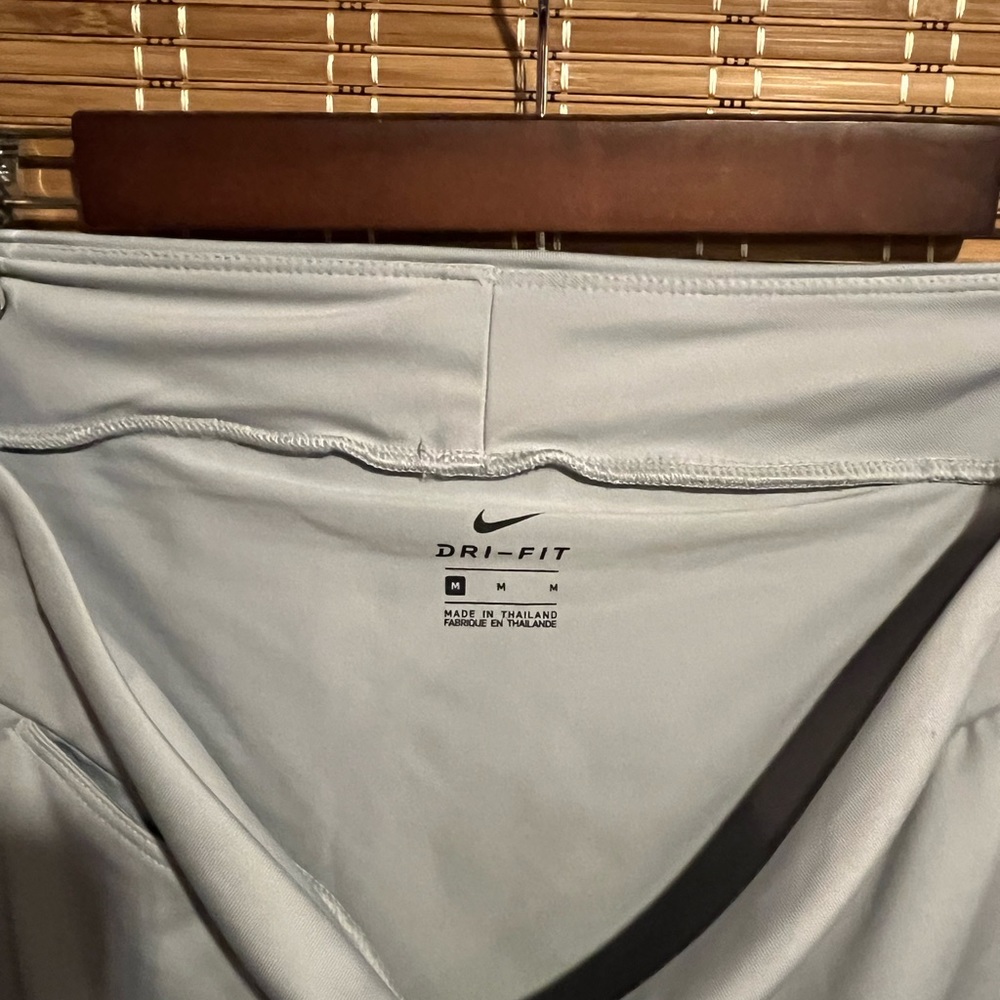Nike skirt - Picture 3 of 3